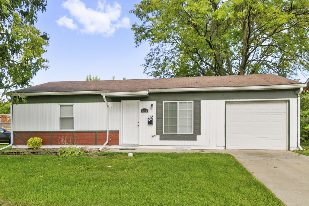 4328 Greenbrier Lane
