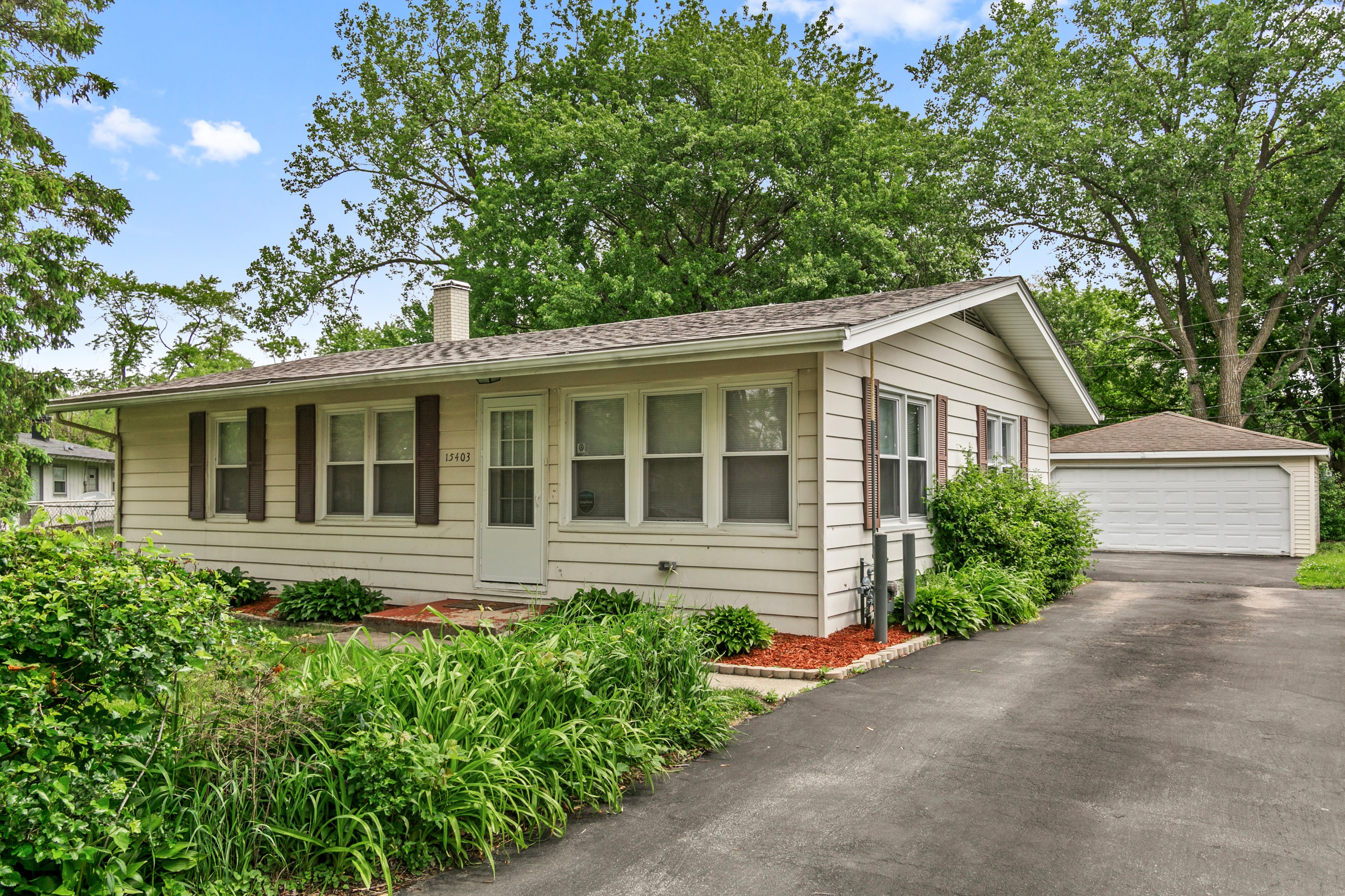 15403 Cherry Lane
